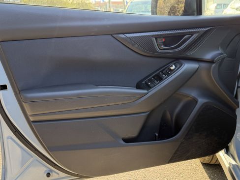 Used 2023 Subaru Crosstrek 2.0i Premium image 5