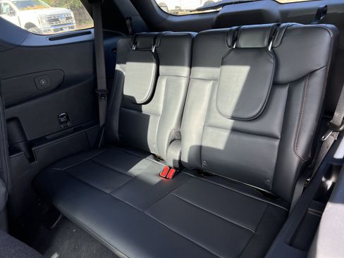 New 2026 Ford Explorer ST-Line w/ ST-Line Street Pack image 26