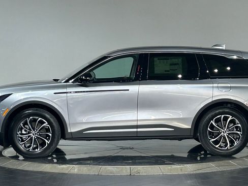 New 2026 Lincoln Nautilus Premier w/ Equipment Group 102A image 5