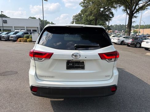 Used 2017 Toyota Highlander XLE FWD image 11