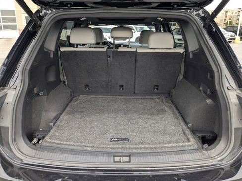 Used 2022 Volkswagen Tiguan SE R-Line AWD/4WD image 31