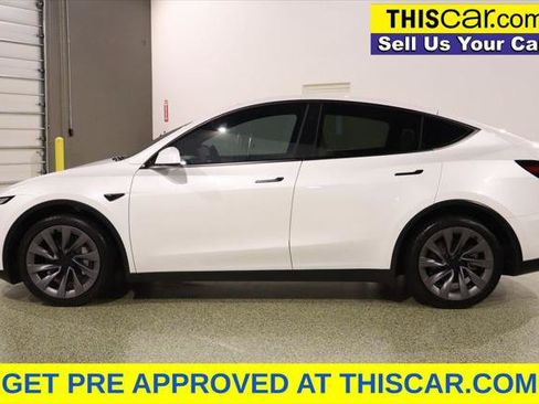 Used 2026 Tesla Model Y 2WD image 4