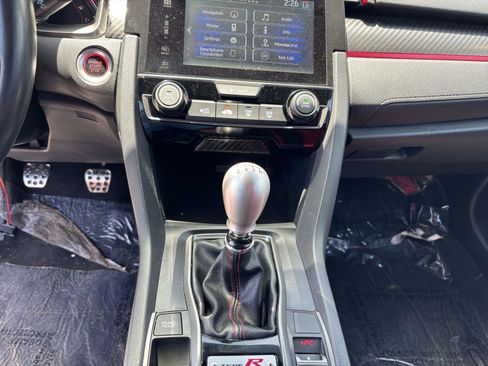 Used 2017 Honda Civic Type R image 12