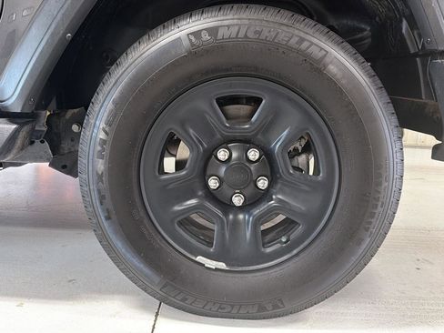 Used 2021 Jeep Wrangler Sport image 22