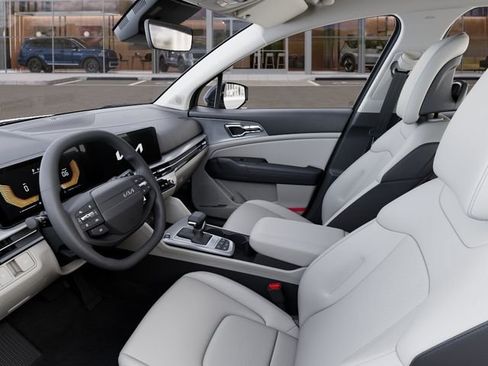 New 2026 Kia Sportage EX FWD image 17