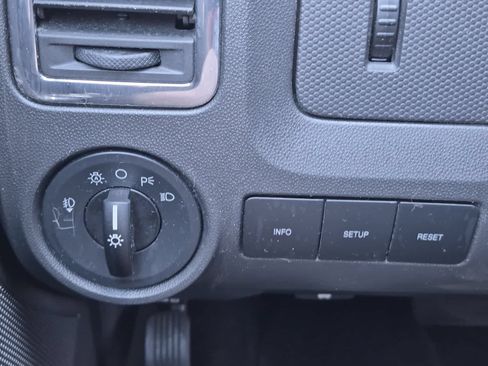Used 2012 Ford Escape Limited AWD/4WD image 28