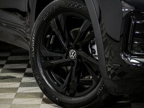 Certified 2025 Volkswagen Atlas Cross Sport SEL R-Line image 3