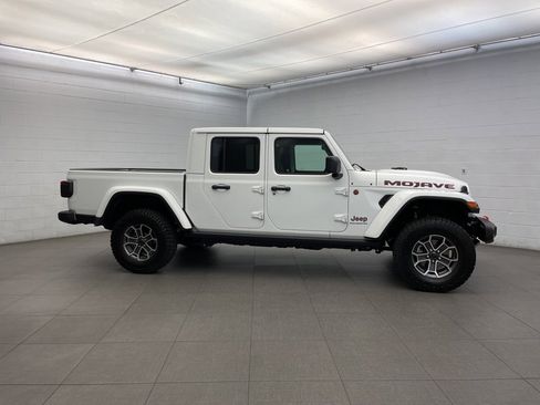 New 2025 Jeep Gladiator Mojave w/ Convenience Group image 2
