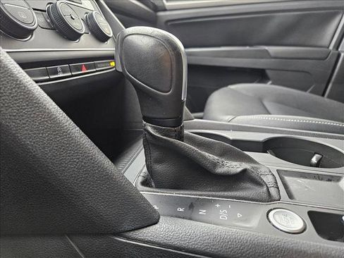 Used 2021 Volkswagen Atlas SE image 9