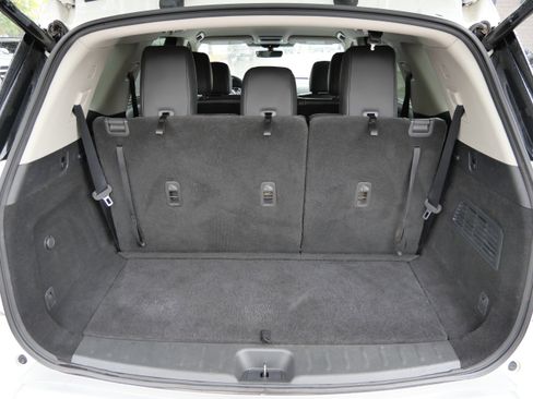 Used 2023 Nissan Pathfinder SL image 14