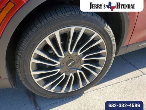 Used 2021 Lincoln Corsair Reserve w/ Equipment Group 201A image 2