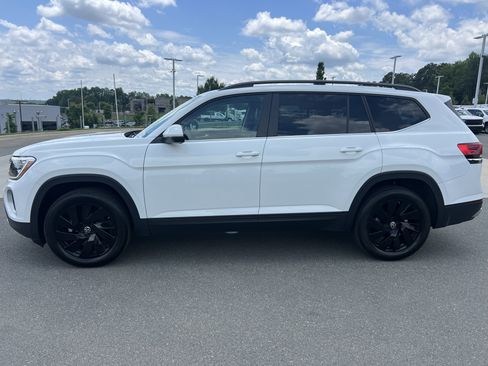 Used 2024 Volkswagen Atlas SE FWD image 6