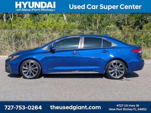 Used 2020 Toyota Corolla SE FWD image 2