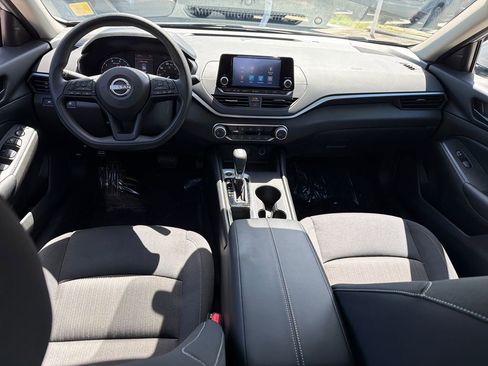 Used 2023 Nissan Altima 2.5 S FWD image 13