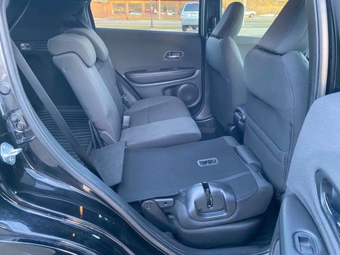 Used 2022 Honda HR-V Sport image 36