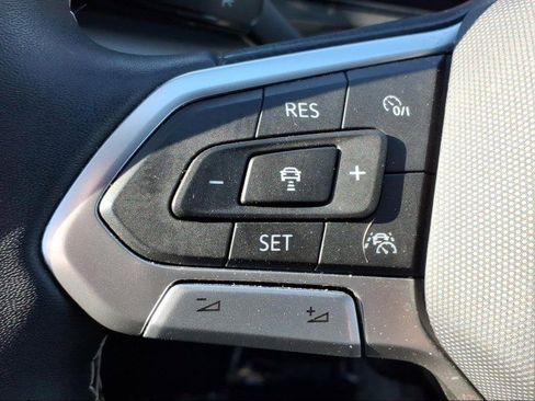 Certified 2023 Volkswagen Taos SEL image 24