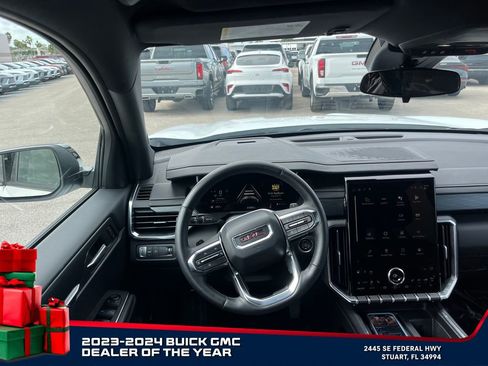 Certified 2025 GMC Acadia Elevation image 13