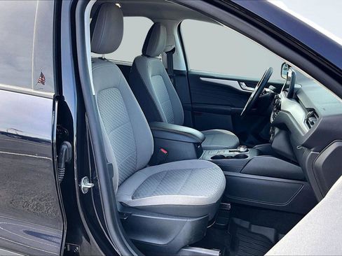 Used 2021 Ford Escape SE w/ SE Sport Appearance Package image 8