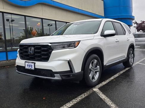 New 2025 Honda Pilot EX-L image 1