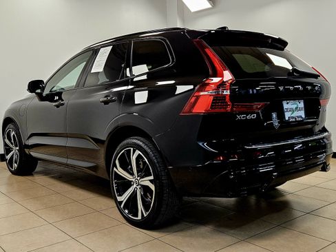 Used 2025 Volvo XC60 T8 Ultra w/ Protection Package Premier image 5