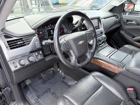 Used 2017 Chevrolet Suburban Premier AWD/4WD image 12