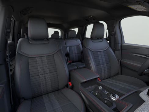 New 2026 Ford Explorer ST-Line w/ ST-Line Street Pack image 10