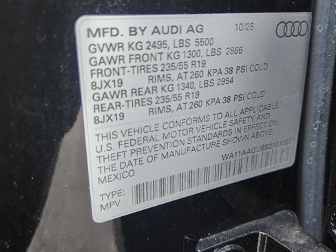 Used 2025 Audi Q5 Premium w/ Convenience Package AWD/4WD image 30