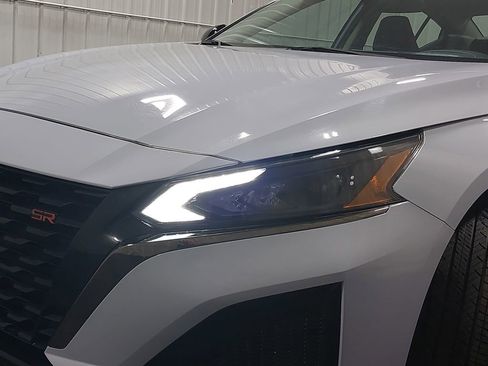 Used 2025 Nissan Altima 2.5 SR image 30