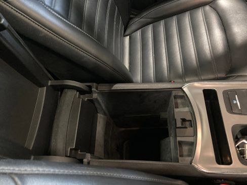 Used 2022 Ford Edge SEL w/ Convenience Package image 6