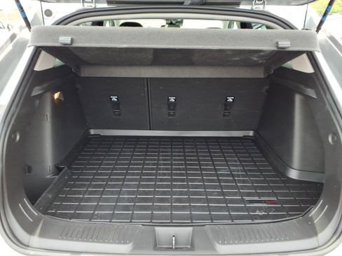 Used 2024 Chevrolet Trax LT FWD image 27