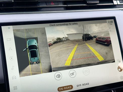 Used 2023 Land Rover Range Rover Sport SE Dynamic image 15