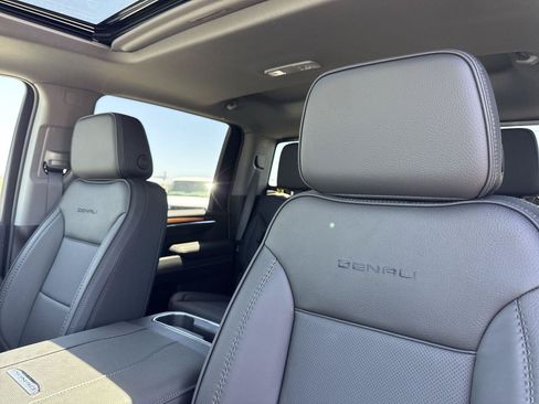 New 2026 GMC Sierra 2500 Denali w/ Denali Reserve Package AWD/4WD image 23