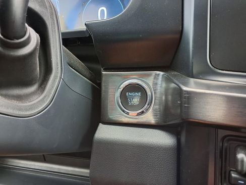 Used 2024 Ford F250 Lariat w/ Black Appearance Package image 35