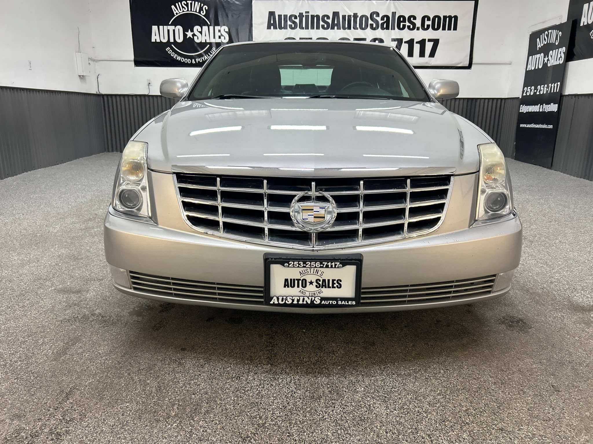 Used 2007 Cadillac DTS FWD image 2