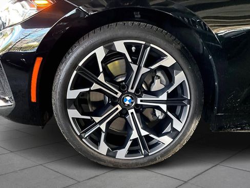 Used 2025 BMW 330i Sedan w/ Premium Package image 8