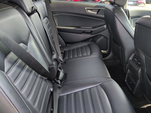 Used 2024 Ford Edge SEL AWD/4WD image 8