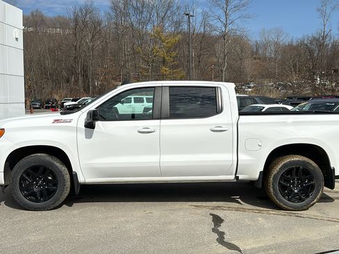 Certified 2022 Chevrolet Silverado 1500 RST AWD/4WD image 4