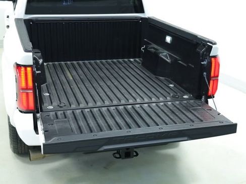 Used 2025 Toyota Tacoma SR5 image 8