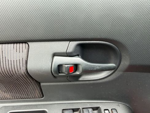 Used 2014 Scion xB FWD image 8