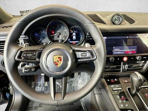 Used 2026 Porsche Macan AWD/4WD image 13