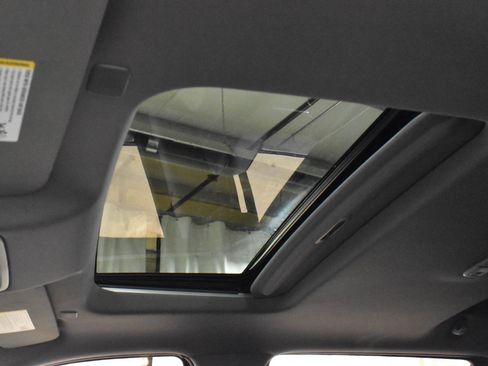 Used 2021 GMC Sierra 1500 Denali w/ Technology Package image 5