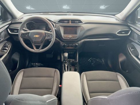 Used 2021 Chevrolet TrailBlazer LS image 16