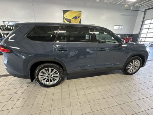 Used 2024 Toyota Grand Highlander Platinum image 42