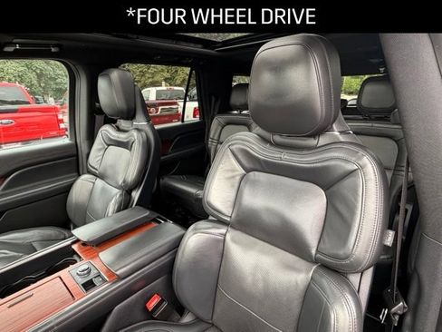 Used 2023 Lincoln Navigator L Reserve AWD/4WD image 11