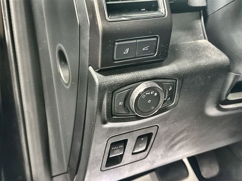 Used 2021 Ford Expedition Limited image 16