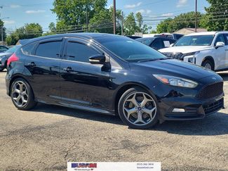 Used 2018 Ford Focus ST FWD 360° Tour