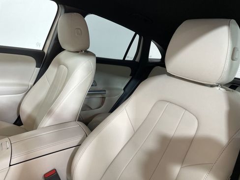 Certified 2025 Mercedes-Benz GLA 250 image 28