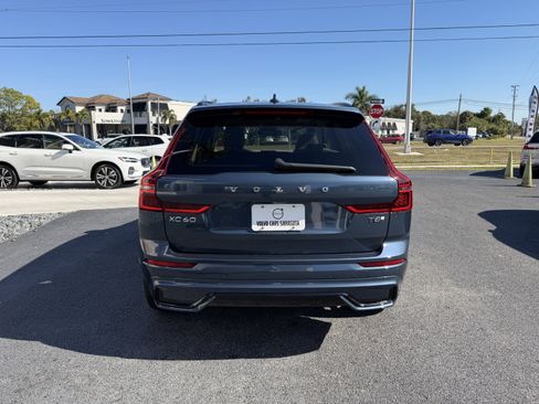 New 2026 Volvo XC60 T8 Ultra w/ Climate Package image 4