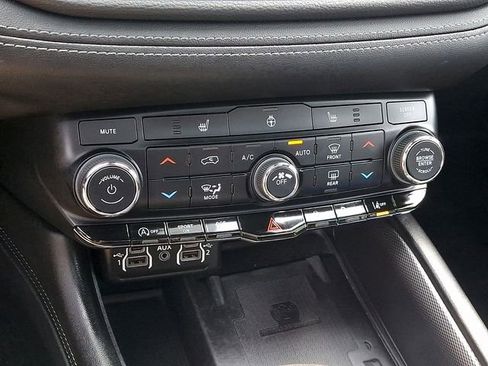 Used 2022 Dodge Durango GT image 16