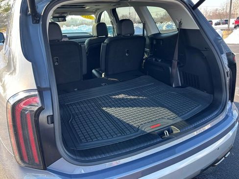Used 2024 Kia Telluride EX w/ EX Captain's Chair Package image 22